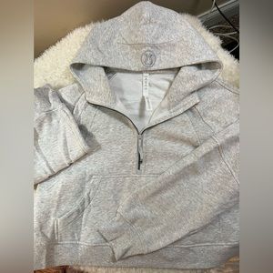Lululemon cropped hoodie